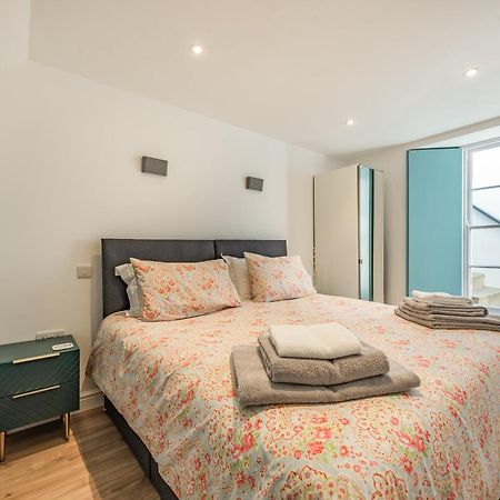Ocean Waves Villa Tenby Ngoại thất bức ảnh