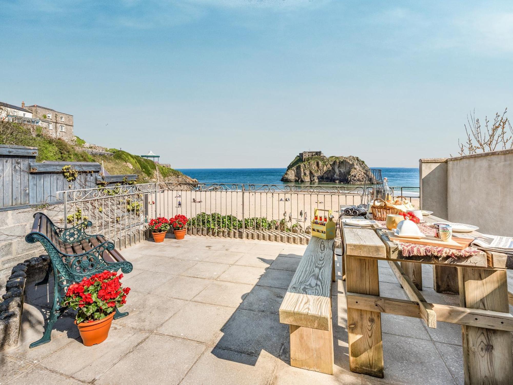 Ocean Waves Villa Tenby Ngoại thất bức ảnh