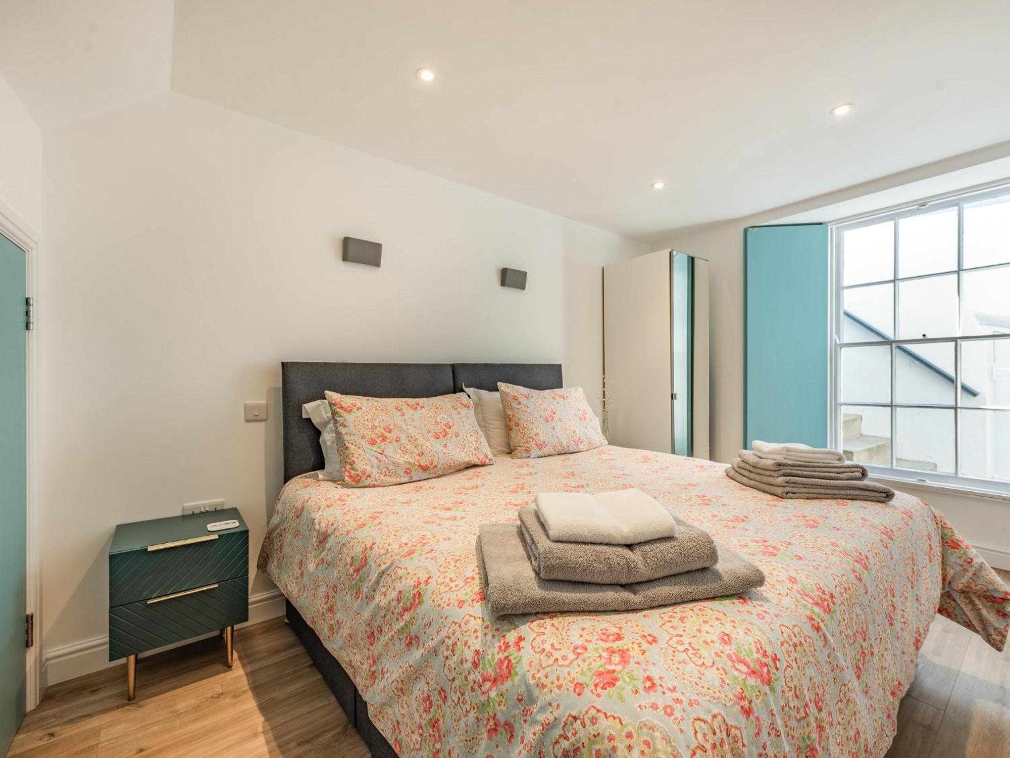 Ocean Waves Villa Tenby Ngoại thất bức ảnh
