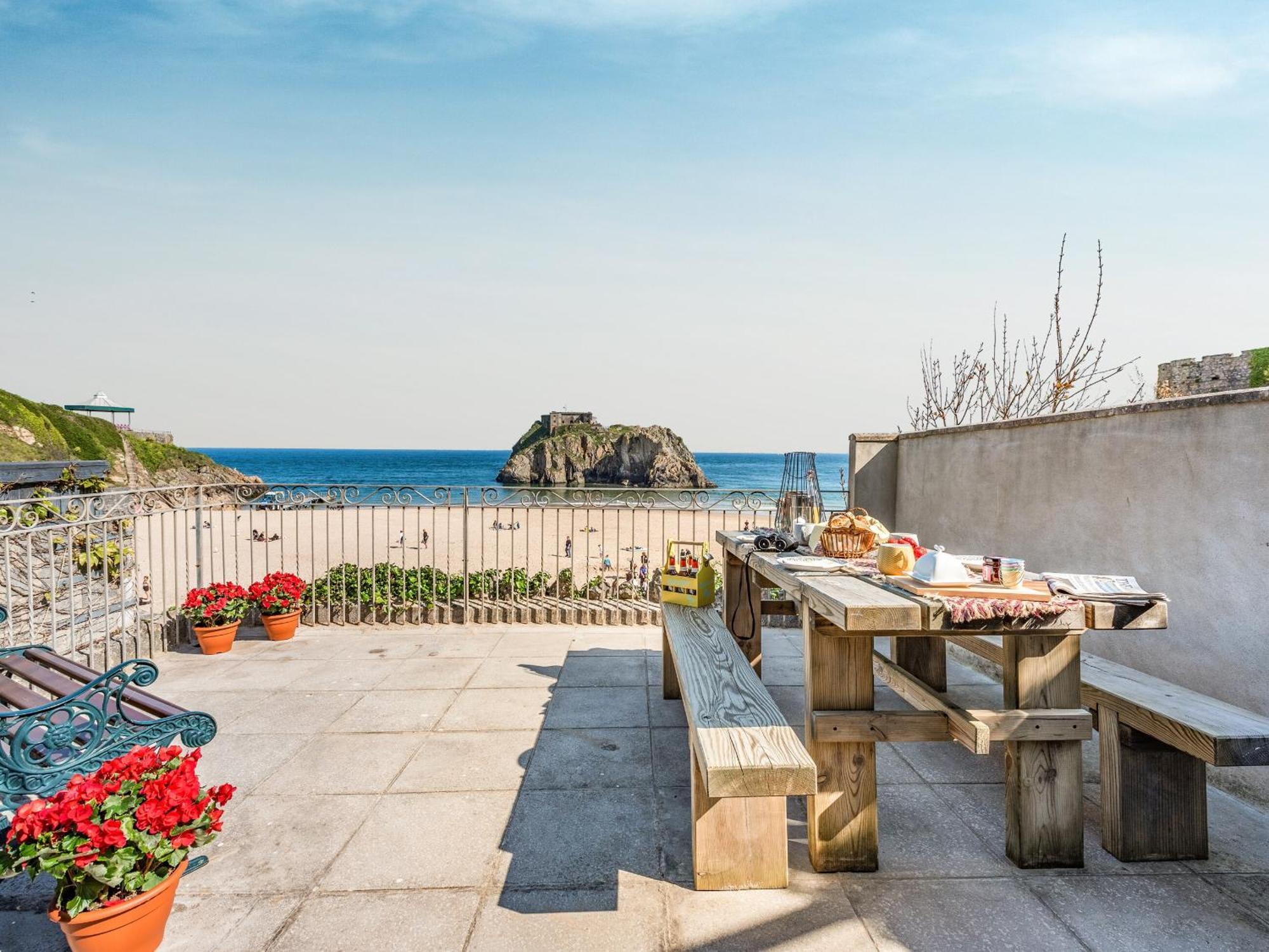 Ocean Waves Villa Tenby Ngoại thất bức ảnh