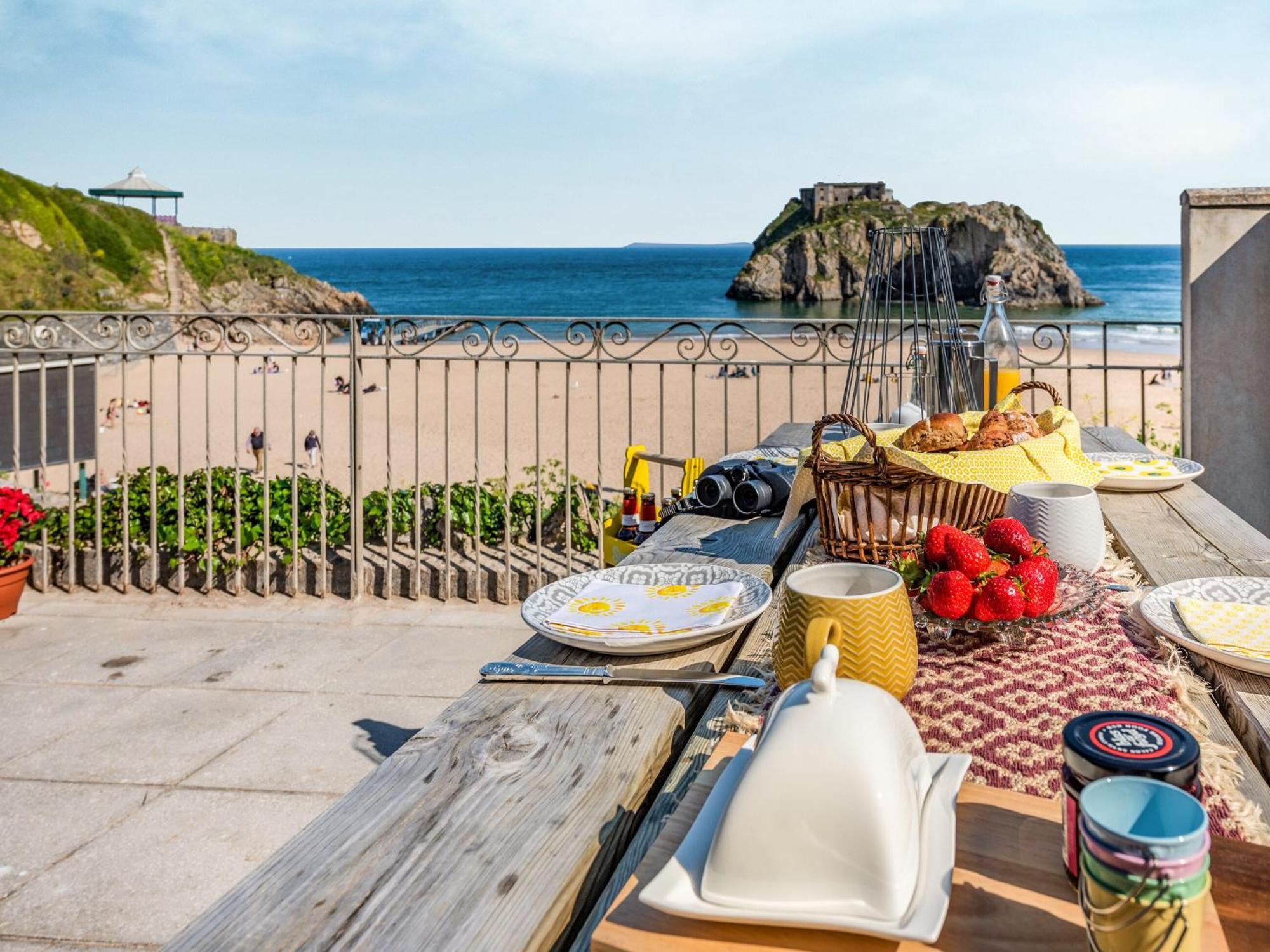 Ocean Waves Villa Tenby Ngoại thất bức ảnh