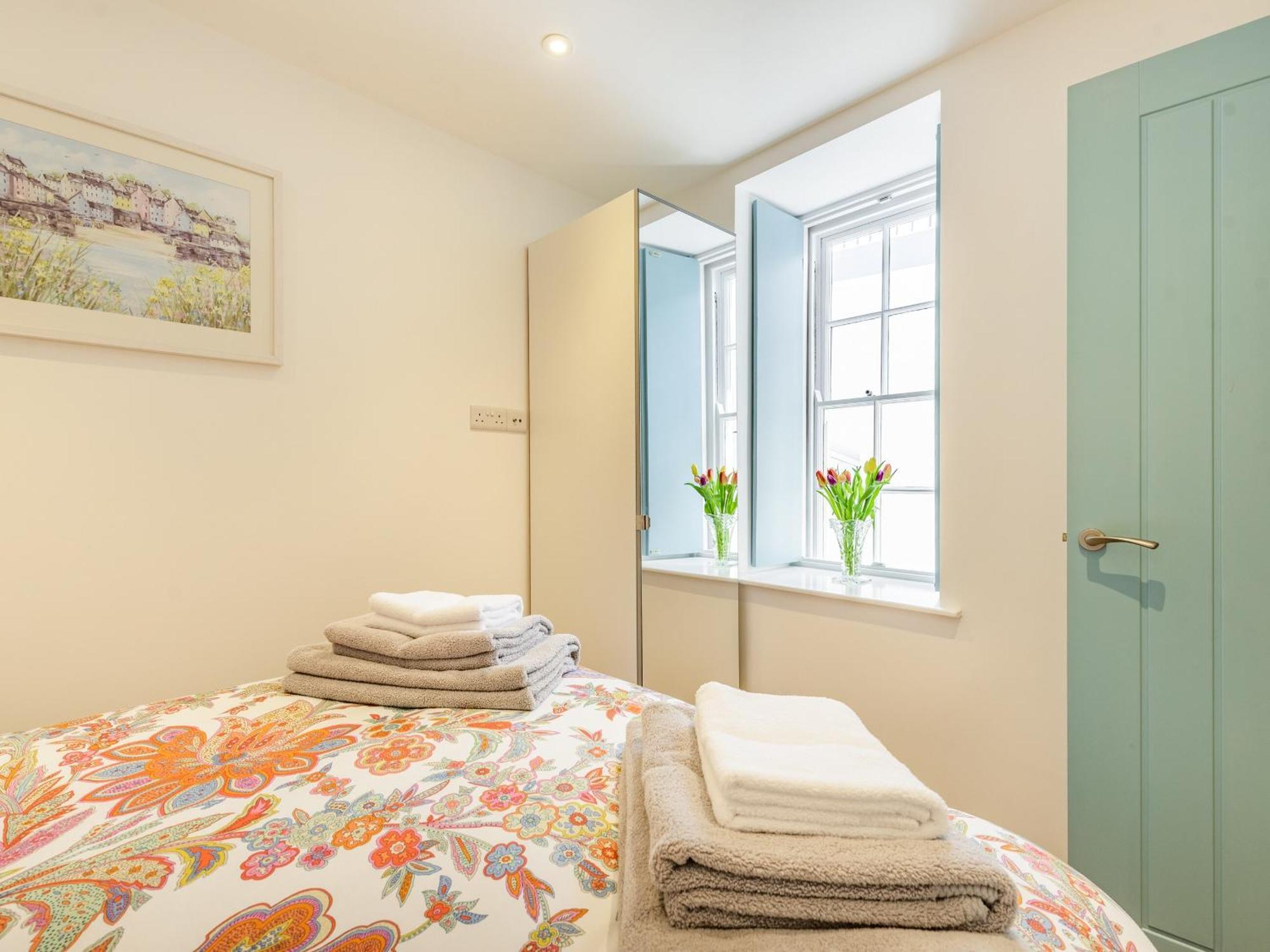 Ocean Waves Villa Tenby Ngoại thất bức ảnh